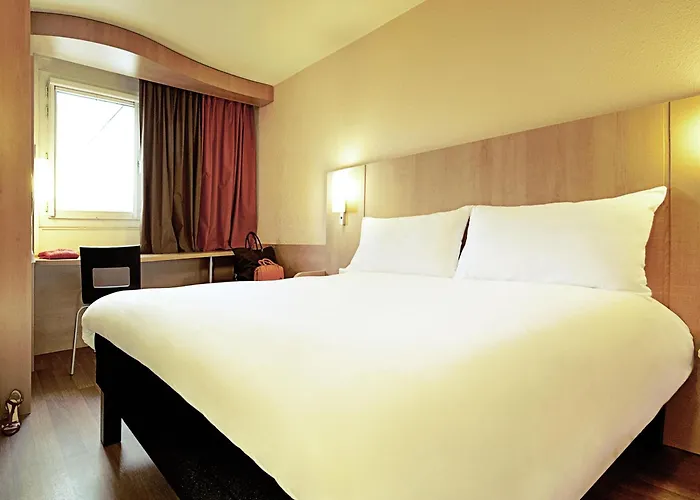 Family Hotel: Ibis Calais Car Ferry